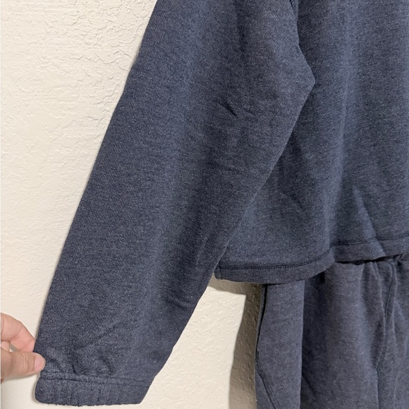 New! Navy Blue Terry Crop Sweatshirt & Drawstring Shorts Set Size M NWOT - Picture 7 of 8